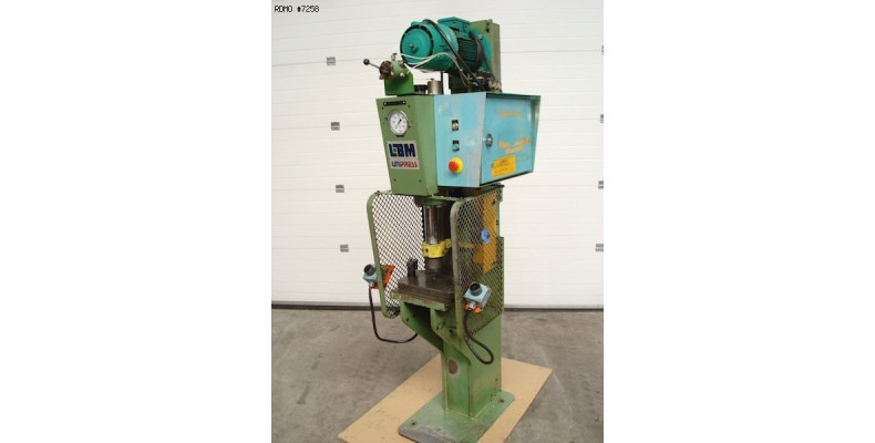 Hydraulic Press Lbm B 10 (7258) Used Machine Tools | Rdmo